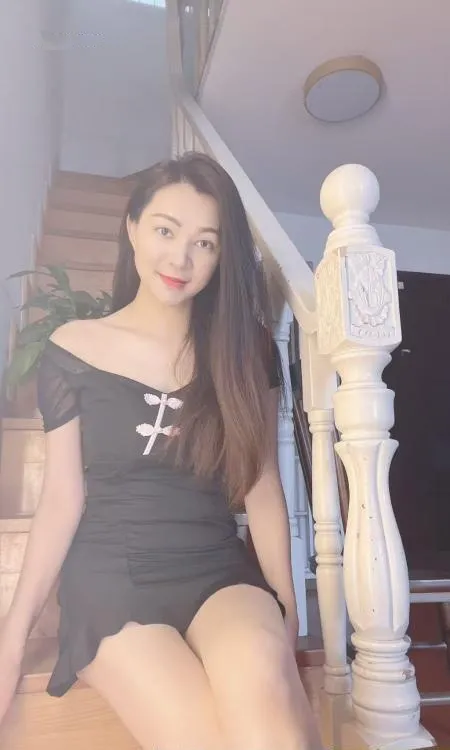 宝安大长腿洛芙