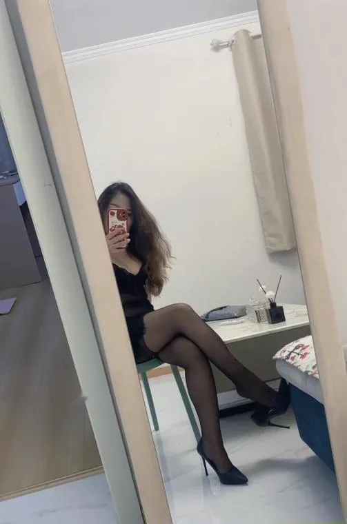 长发丝袜熟女