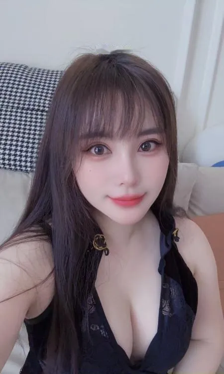 天河性感辣妹小乔