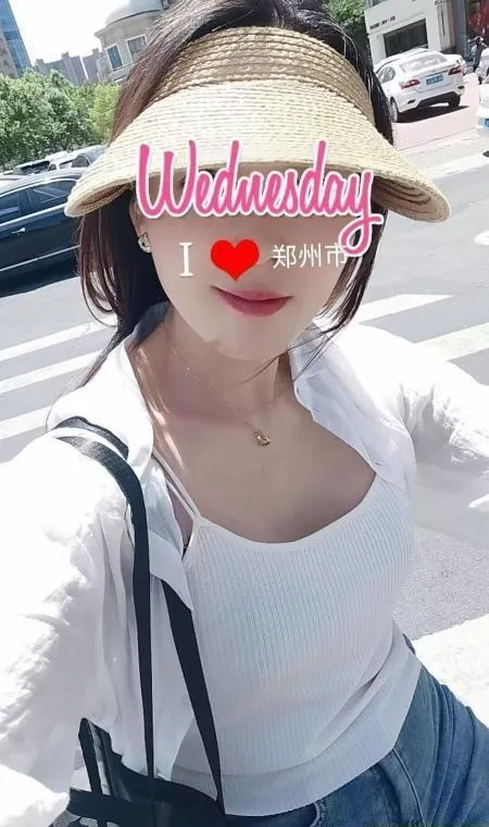 健身的御姐型骚少妇