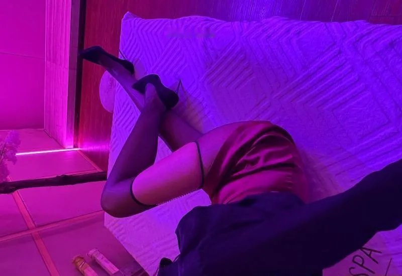 上海极品黑丝嫩妹海选