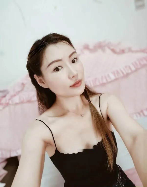 小家碧玉小姐姐