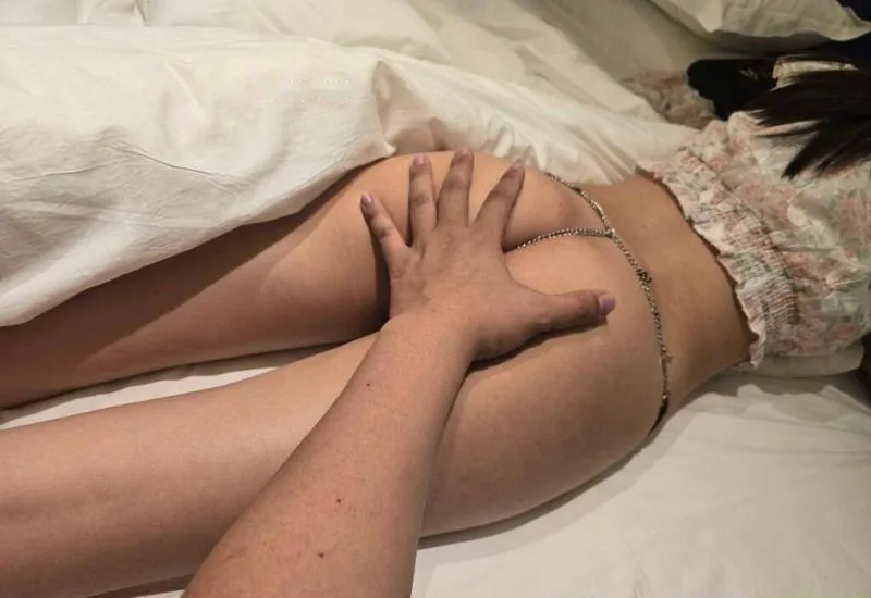 上海粉嫩大胸玩诱惑