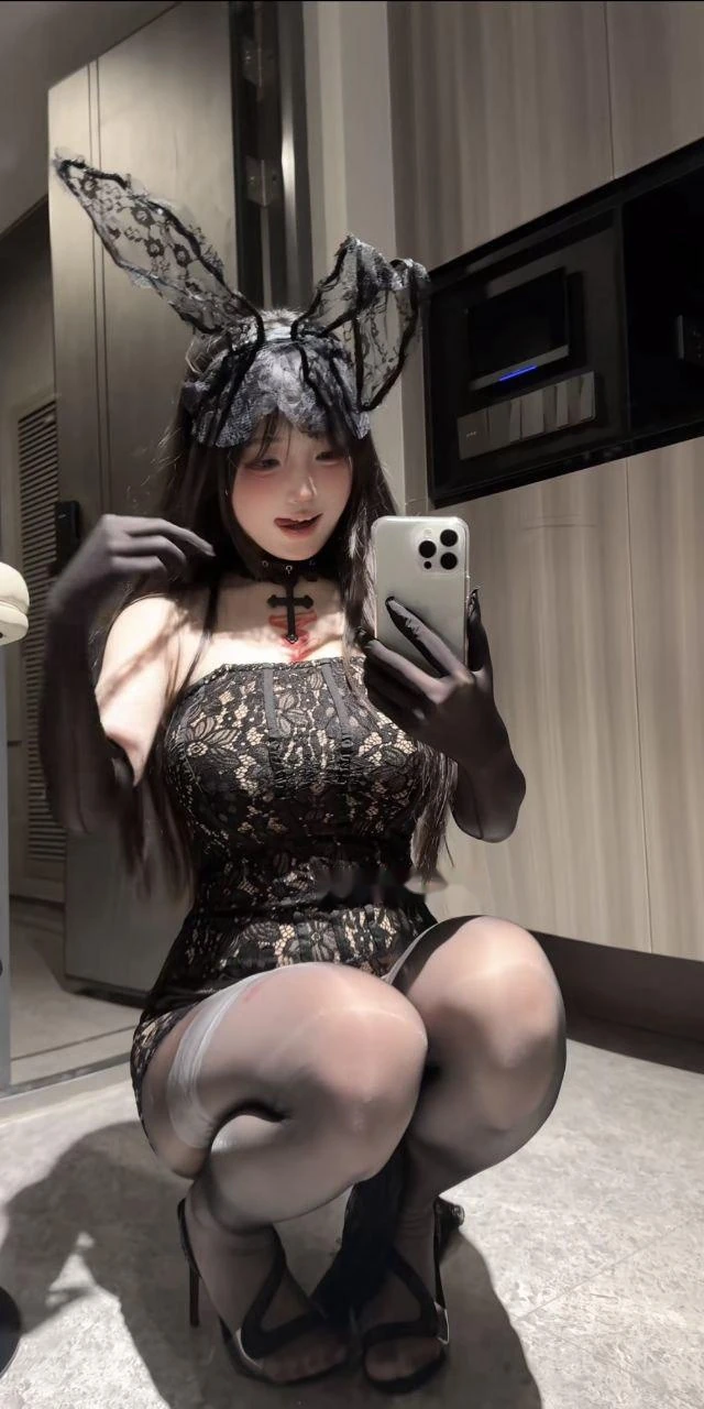 甜妹儿蜜桃子