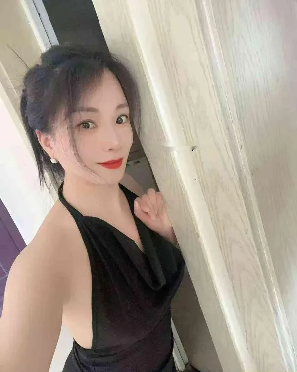 性感小蛮腰