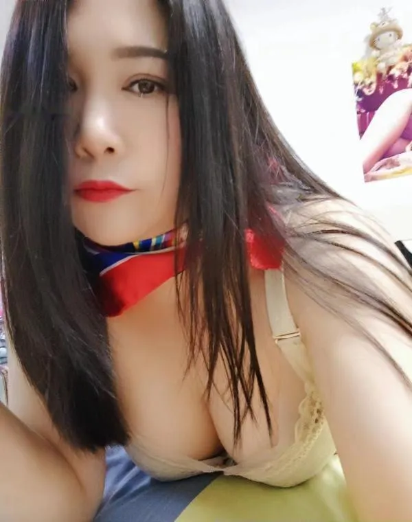 难得的迷人川妹子