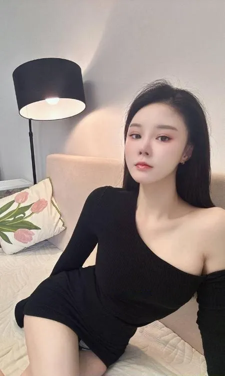 角色扮演风骚馨儿老师