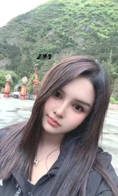大胸小奶猫