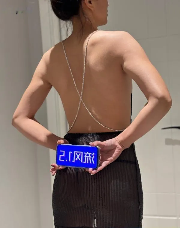 黄埔气质妹子