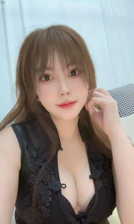 天河性感辣妹小乔