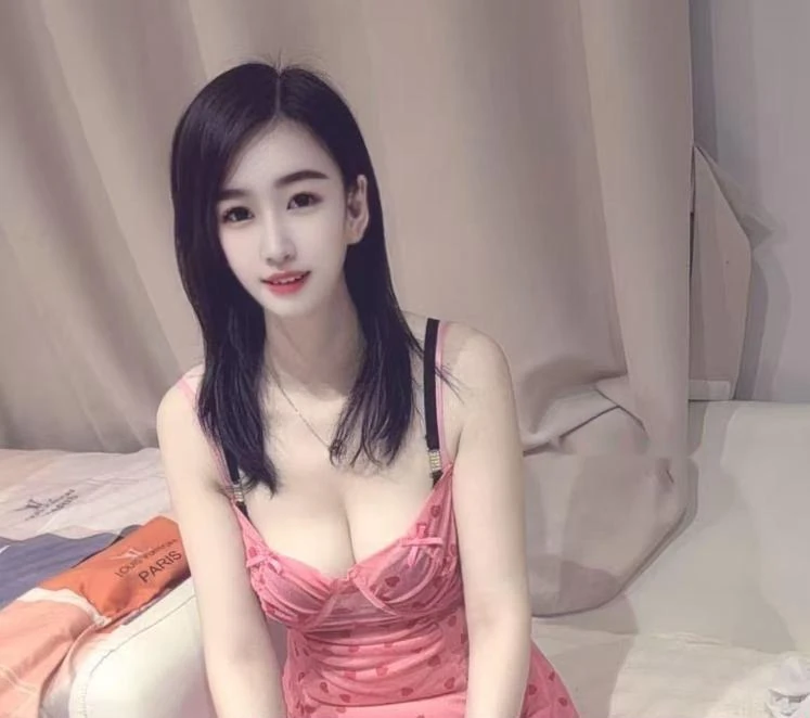 服务系E奶御姐夏曦