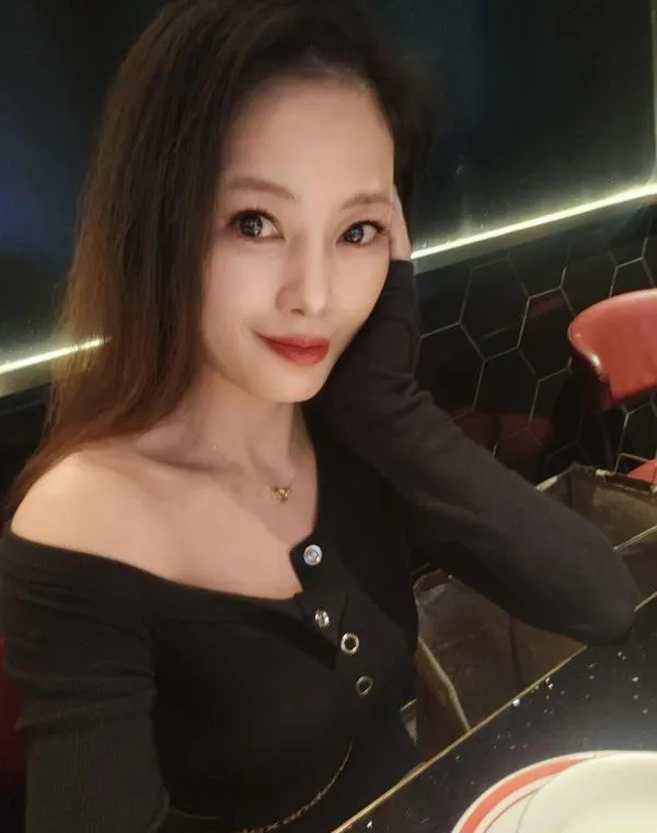 火辣翘臀奶凶姐姐